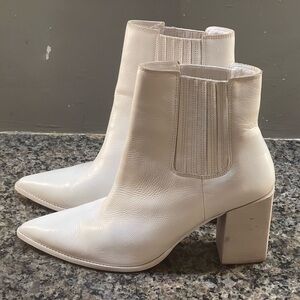 Steve Madden White Leather Ankle Boots Size 11